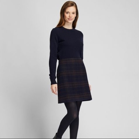 Uniqlo Dresses & Skirts - Uniqlo navy wool blend mini skirt NEW